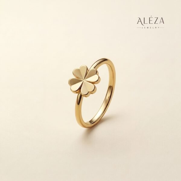 Lucky Clover Minimal Ring Gold